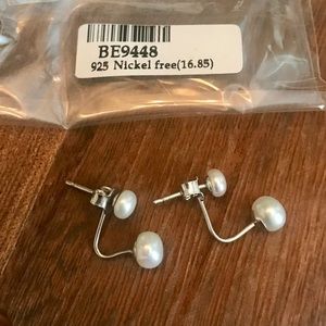 LAST CHANCE NEW/unworn classic Pearl drop silver post (nickel free) earrings